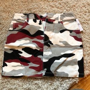 Camo Jean skirt from forever 21. Size small. Great condition never worn!